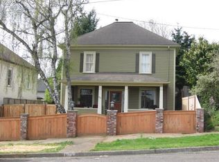 985 S 7th St, Coos Bay, OR 97420