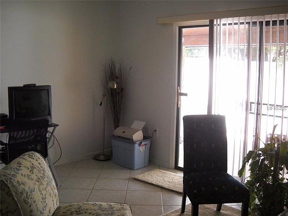 4th image of 5079 Ernst Ct #2