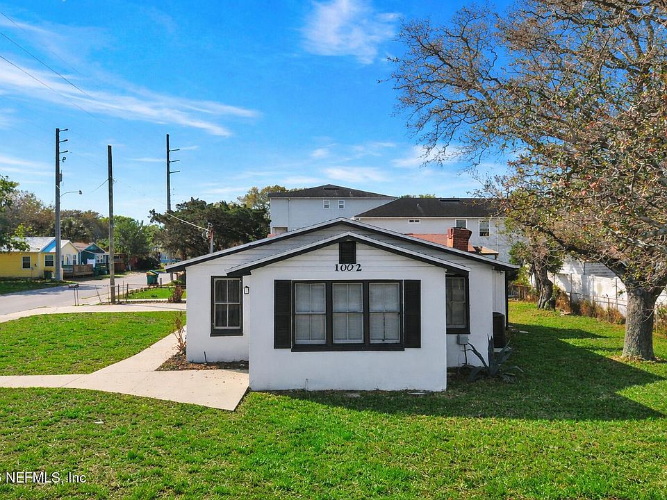 1st image of 1002 1ST Avenue S