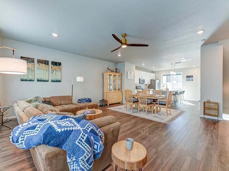 12214 W 57th Ln — Photo 8