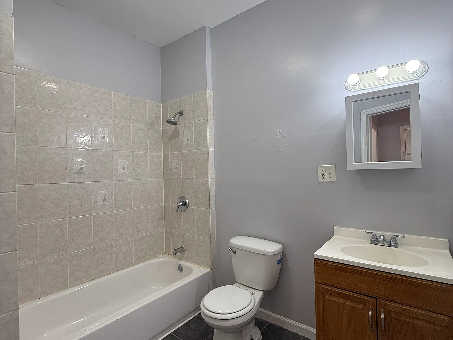 4 bed, $3,200 — Photo 2