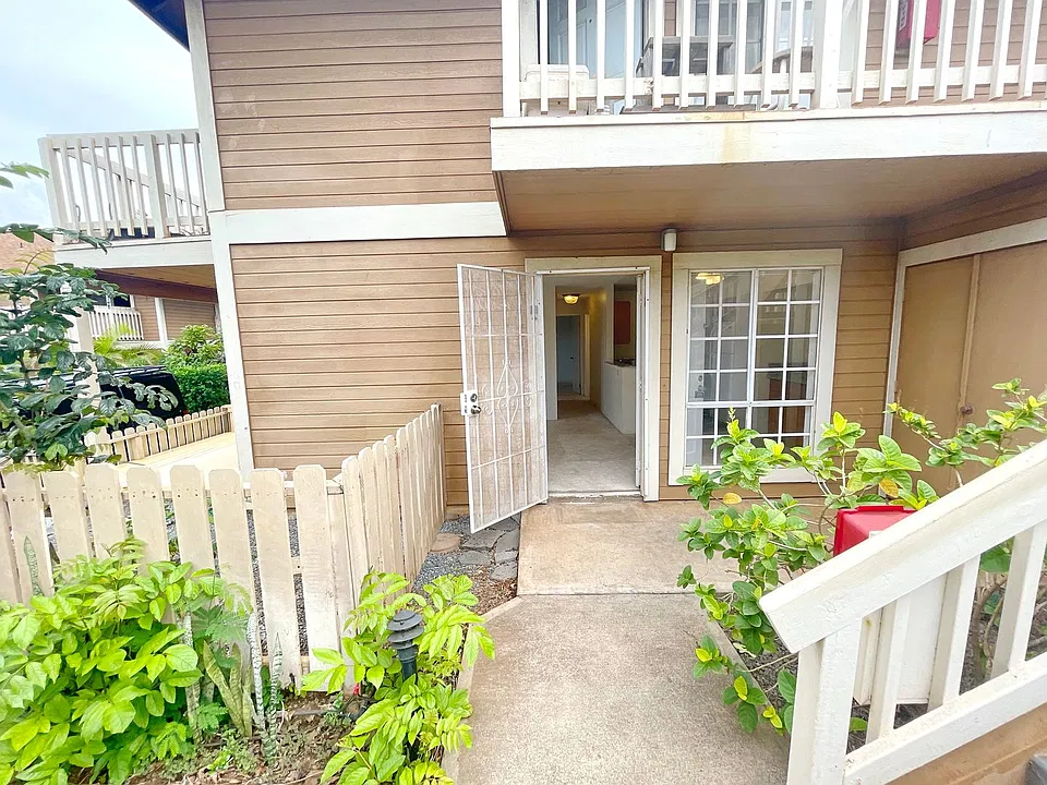 140 Uwapo Rd #11-101