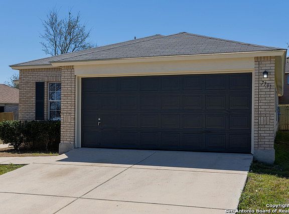 3rd image of 7791 Eastbrook Farm