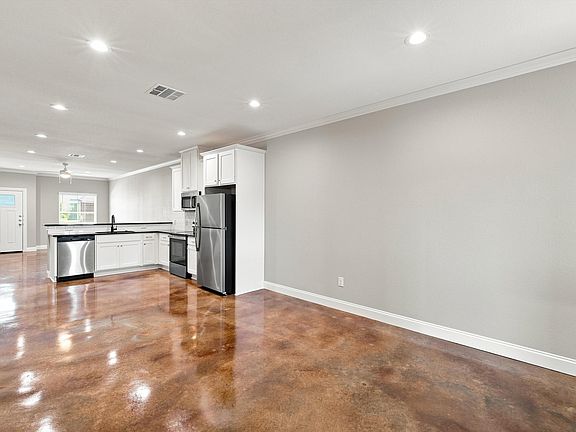 5th image of 705 N Windmill Way #A