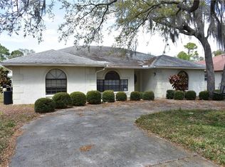 1614 Gulf Rd, Tarpon Springs, FL 34689