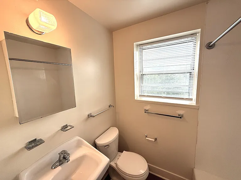 1404 Maiden Ln SW #81 — Photo 16