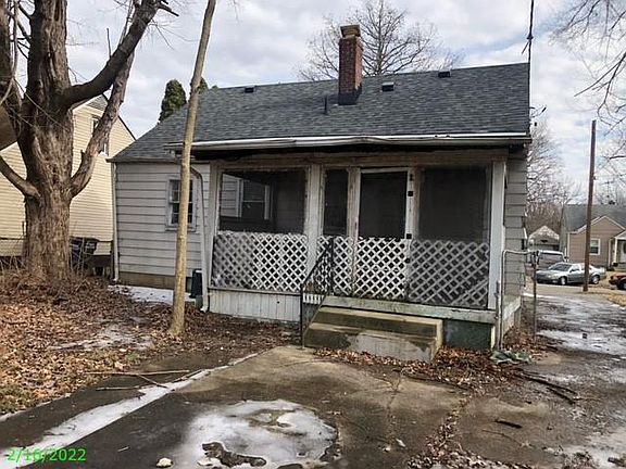 3rd image of 1351 Kingsley Ave