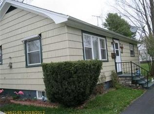 12 Goodwin St, Newport, ME 04953