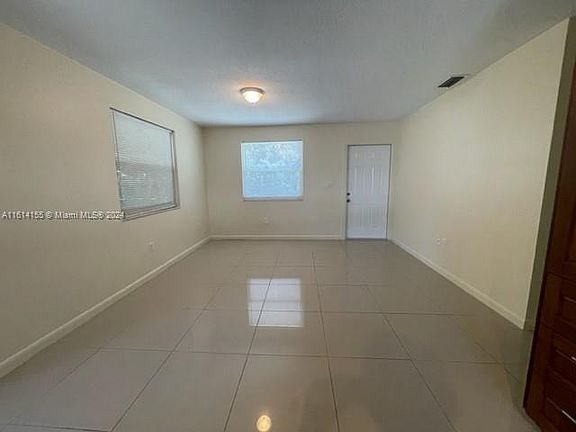 3rd image of 18233 Oleta Dr Unit 18233