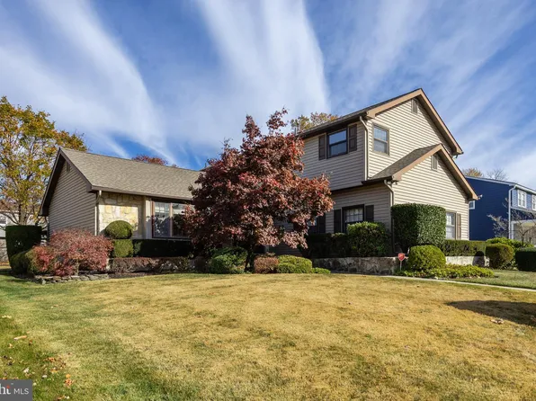 1813 Rolling Ln, Cherry Hill, NJ 08003