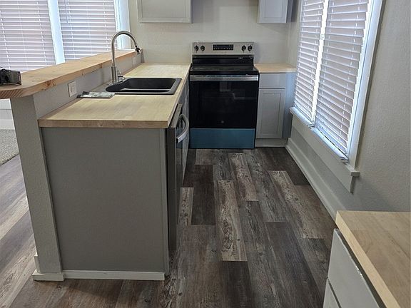 3rd image of 312 Hawthorne St