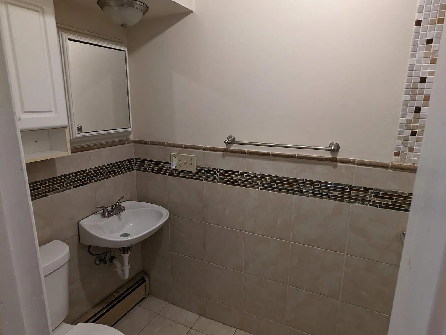5 bed, 2605 sqft, $3,300 — Photo 4