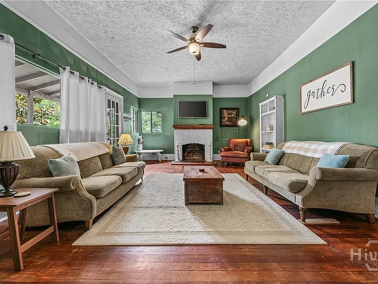 1455 E Broad St — Photo 5