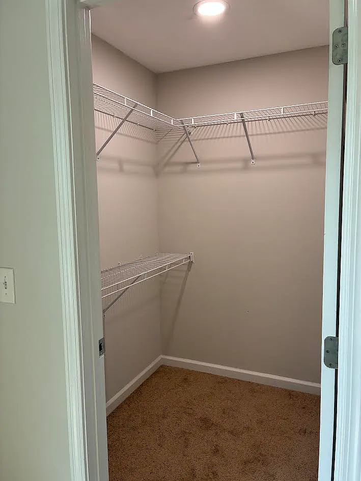 2 bed, 900 sqft, $1,200 — Photo 2