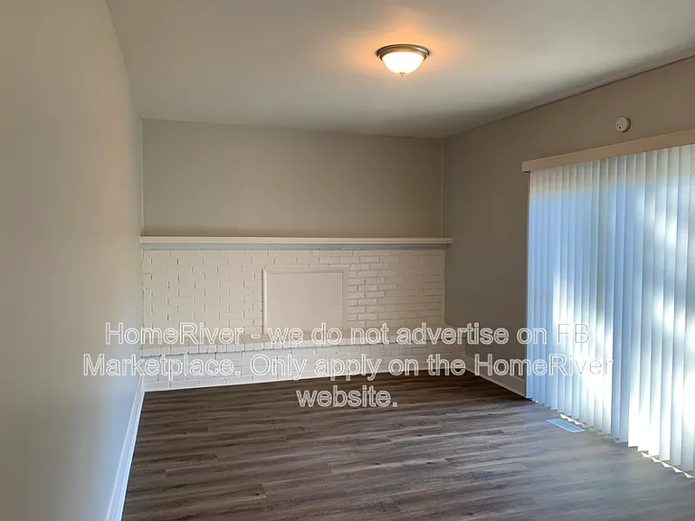 11225 Moores Cir — Photo 8