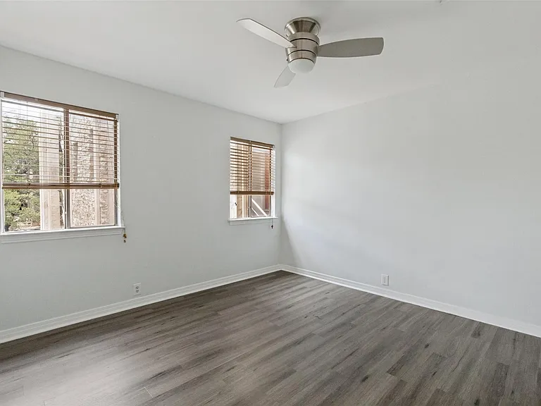 6810 Deatonhill Dr #204 — Photo 7