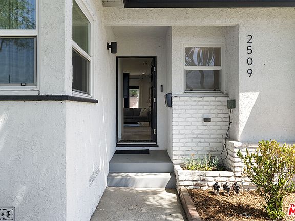 2nd image of 2509 Hudspeth St