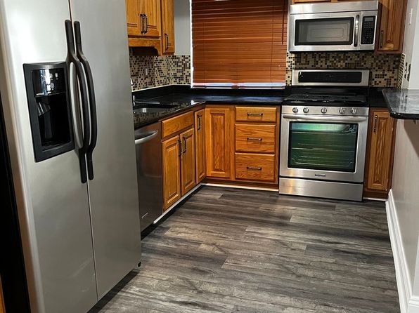 2215 Hunter Pl SE APT 104