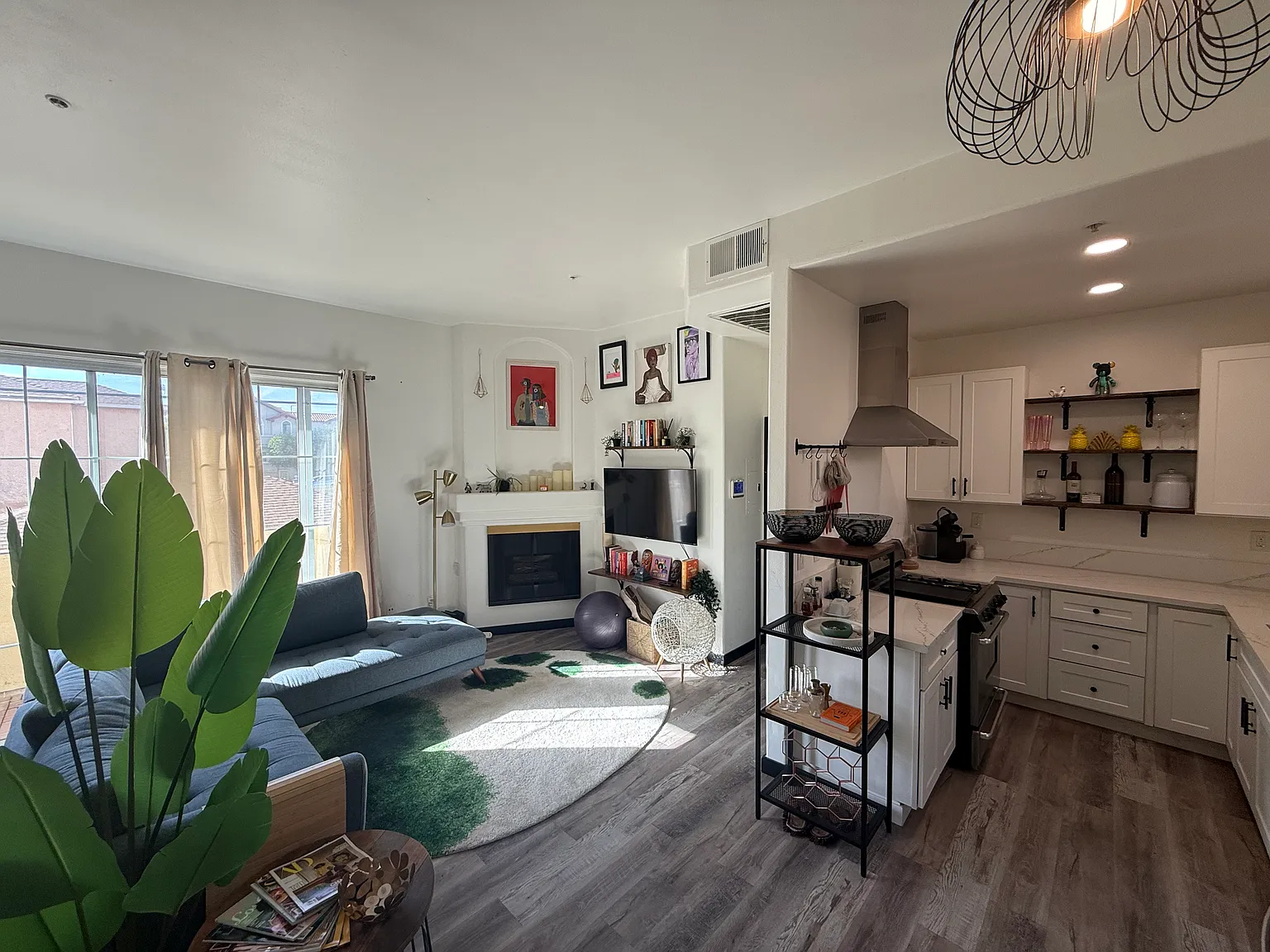 1 bed, 566 sqft, $2,800 — Photo 2