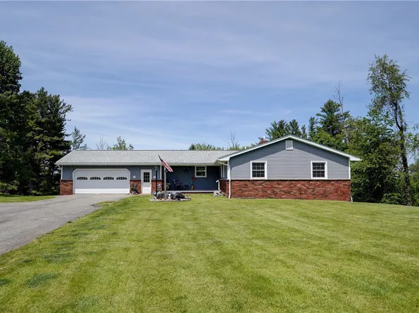 2 Country View Ter, Brockport, NY 14420
