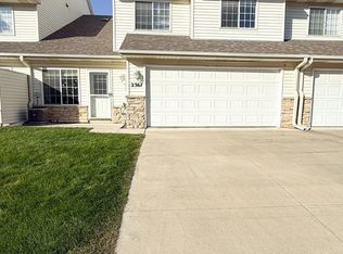 2367 Cascade Dr, Shakopee, MN 55379