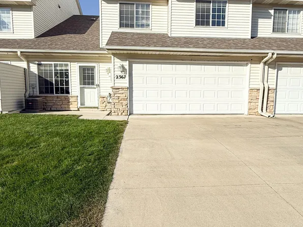 2367 Cascade Dr, Shakopee, MN 55379