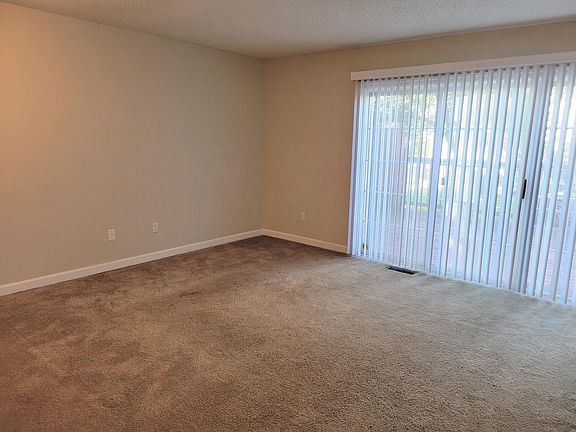 3rd image of 2019 Jasper Ln #25D