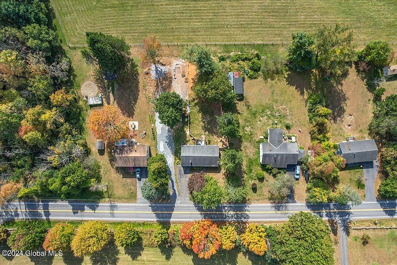 3rd image of 6051 County Farm Road