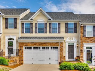 127 Inlet Point Dr, Tega Cay, SC 29708