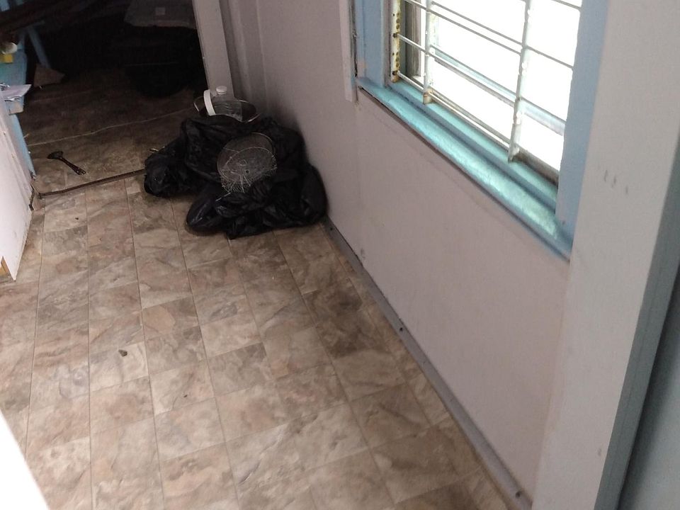 1st image of 524 Central Ave