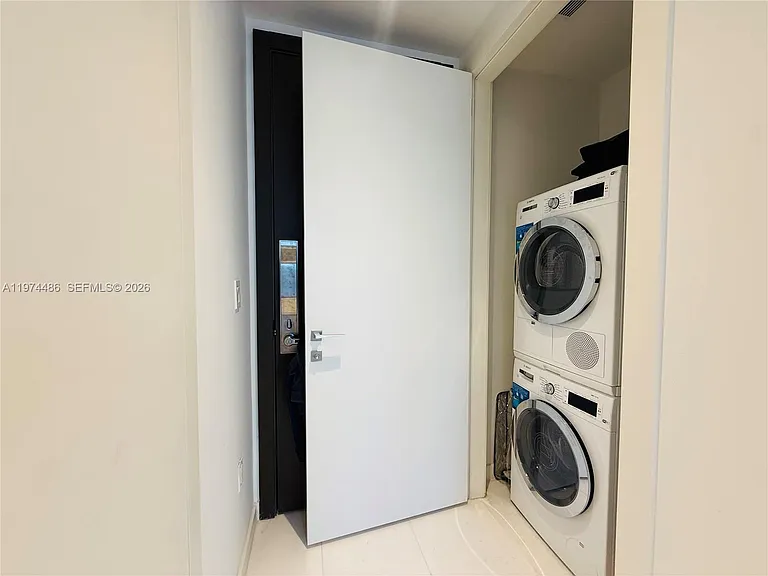 300 Biscayne Boulevard Way #3908 — Photo 12