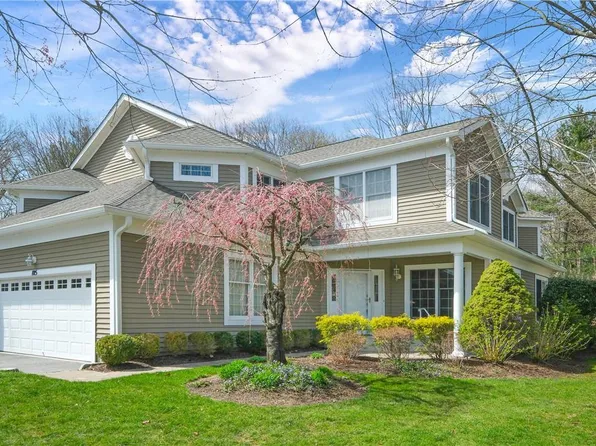 105 Club Pointe Drive, White Plains, NY 10605