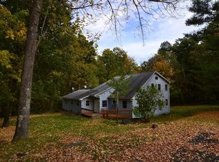 305 Wells Rd, Becket, MA 01223