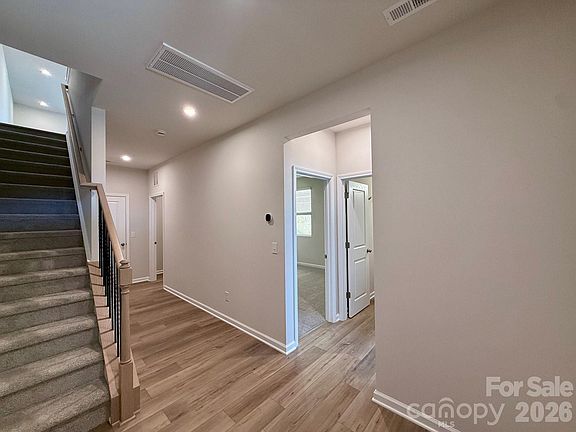 3rd image of 2642 Selbourne Dr