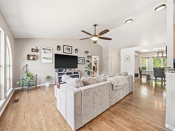 4th image of 1753 Monet Dr