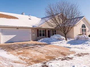 2102 Century Hills Ct NE, Rochester, MN 55906