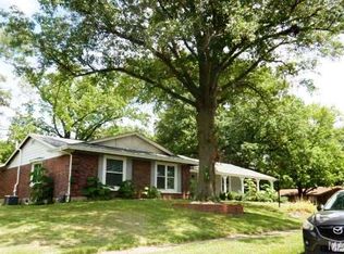 11720 Sheffield Dr, Florissant, MO 63033