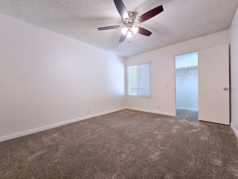 Lake Meadows Apartments — Photo 59