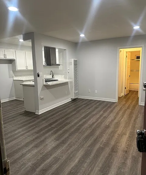 Stonehill Apartments — Photo 9