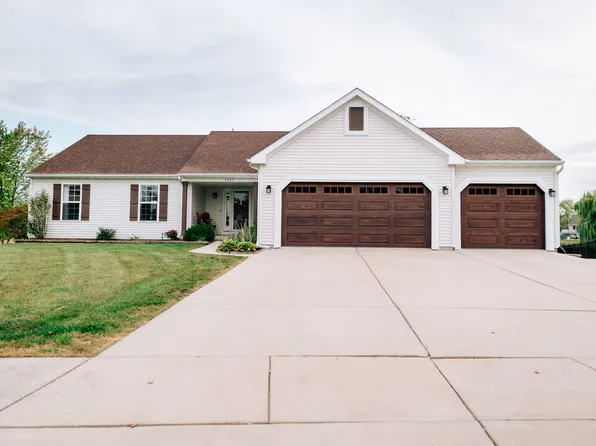 1307 Fairlee Ct, Sandwich, IL 60548