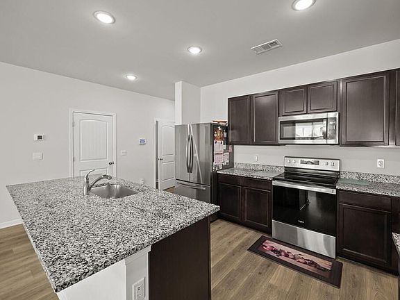 5th image of 301 Oliver Way