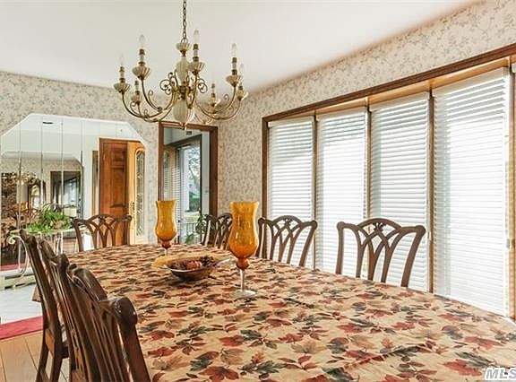 3rd image of 2961 Oakdale Ct