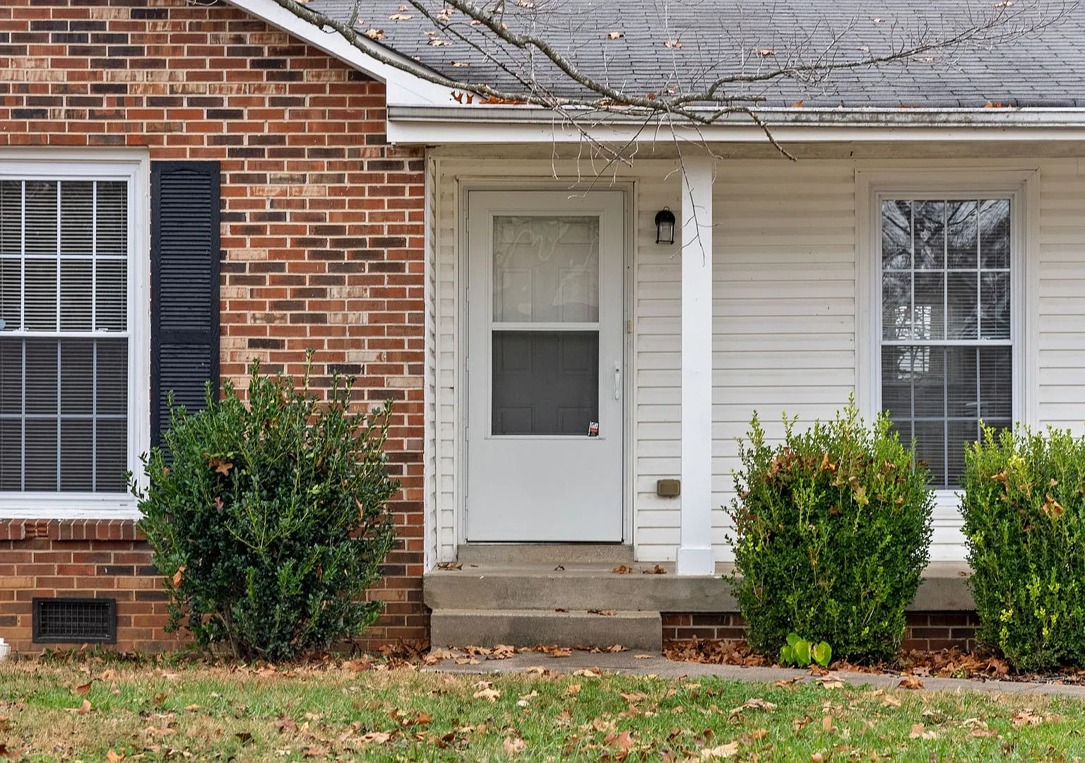 242 Millstone Cir* — Photo 2