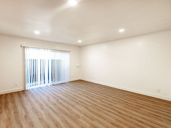 5th image of 2305 Monroe St #5385723