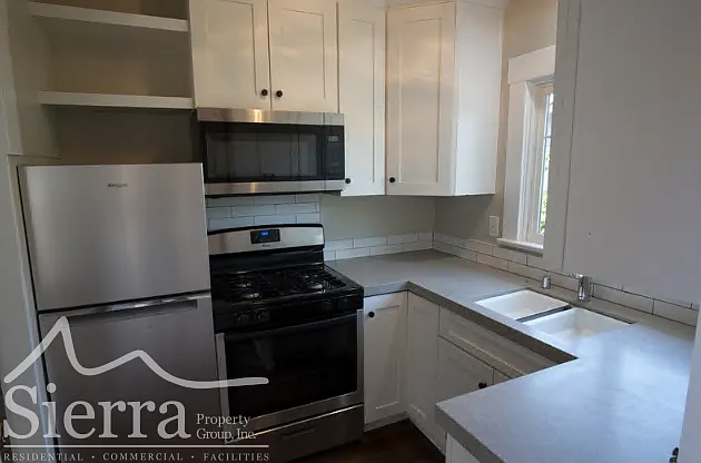 1323 Olive St #D — Photo 3