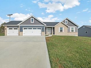 11 Keystone Dr, Old Monroe, MO 63369