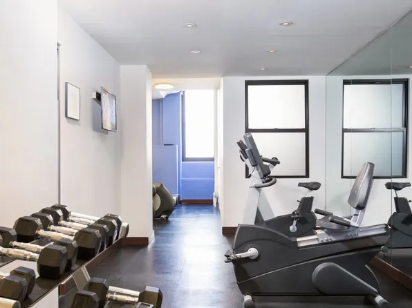 300 East 51st Street image 3 of 9