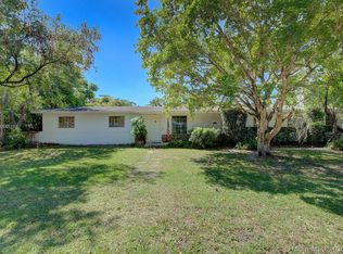 8490 SW 89th St, Miami, FL 33156