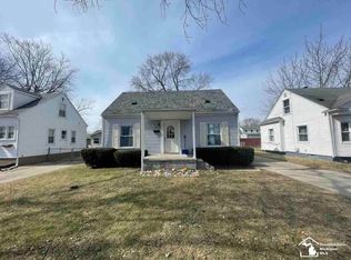 828 Woodville Ave, Monroe, MI 48161