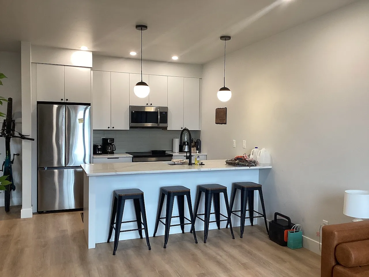 1 bed, 700 sqft, $1,750 — Photo 4